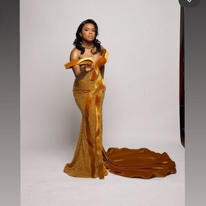 Elegant Gold Evening Gown